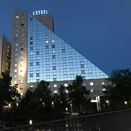 EF Estrel 2018